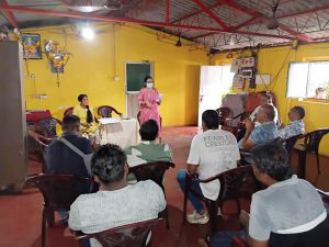 An awareness session on sanitation and hygiene for boat owners (2)